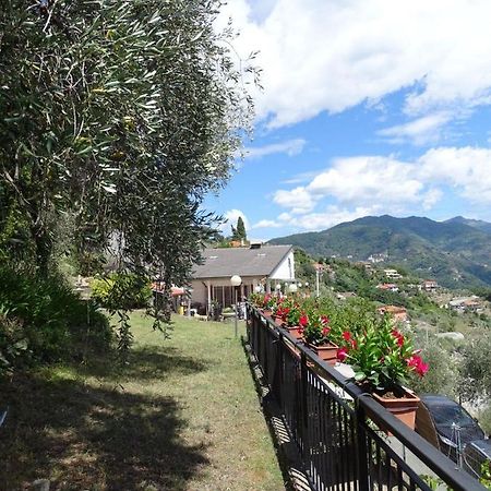 Bed and Breakfast Casa Dell'Aura Кьявари Экстерьер фото